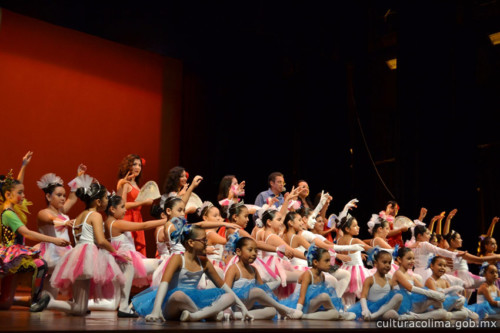 El-Teatro-Hidalgo-presentó-muestra-de-danza-clásica-árabe-y-del-Pacífico-dentro-del-Festival-de-Talleres-de-Artes-y-Artesanías-5