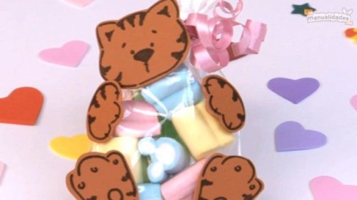 manualidades-para-el-dia-del-niño-en-goma-eva-bolsitas-de-dulces